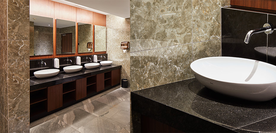 Silver Tundra marble wall