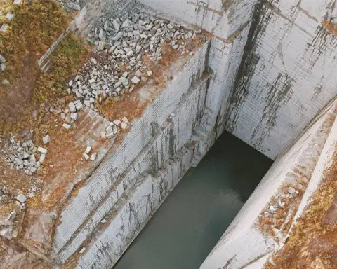 The magnificent sight of Fujian, China's giant granite quarry is breathtaking